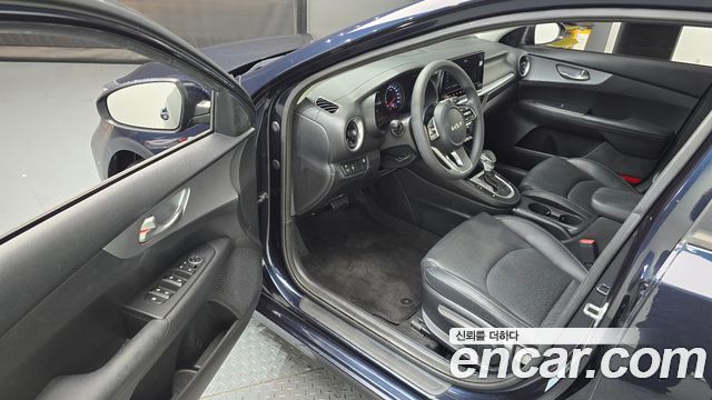 Kia K3 2022 — photo 10