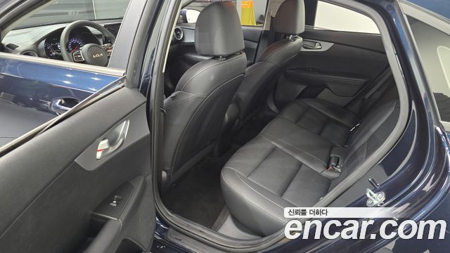 Kia K3 2022 — photo 11