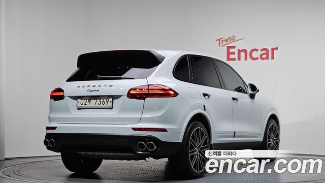 Porsche Cayenne 2017 — photo 2