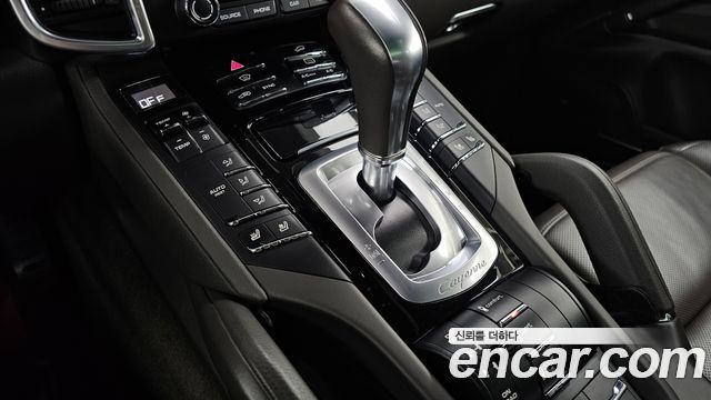 Porsche Cayenne 2017 — photo 9