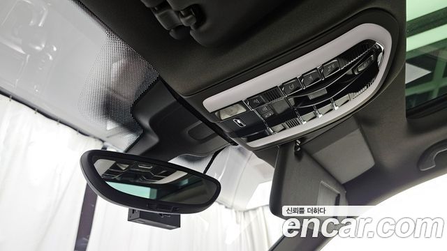 Porsche Cayenne 2017 — photo 17
