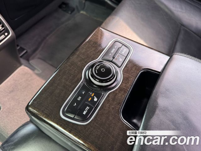 Kia K7 2013 — photo 18