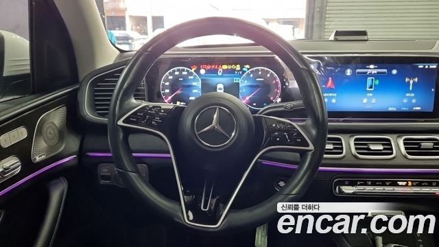 Mercedes-Benz GLE-Class 2024 — photo 9