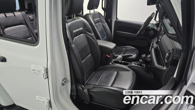 Jeep Wrangler 2022 — photo 12