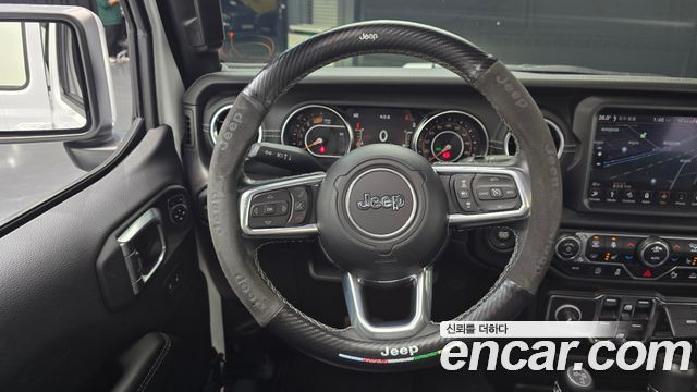Jeep Wrangler 2022 — photo 13