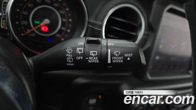 Jeep Wrangler 2022 — photo 16