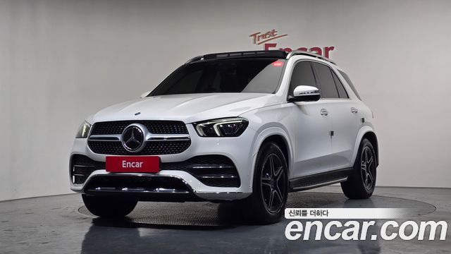 Mercedes-Benz GLE-Class 2020 — photo 1