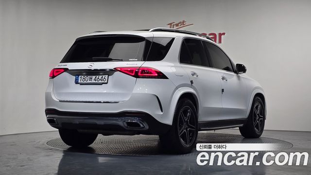 Mercedes-Benz GLE-Class 2020 — photo 2