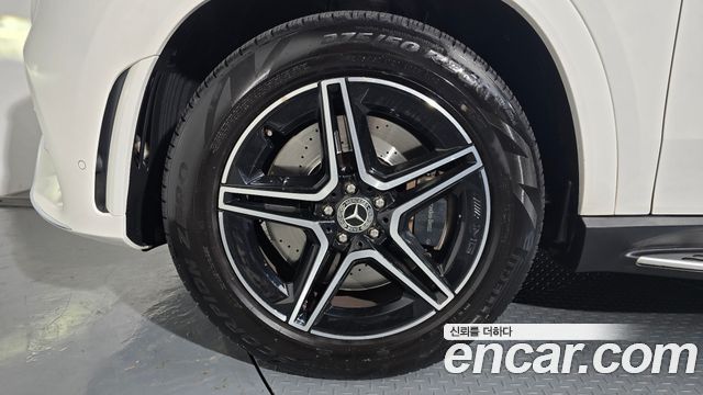 Mercedes-Benz GLE-Class 2020 — photo 5