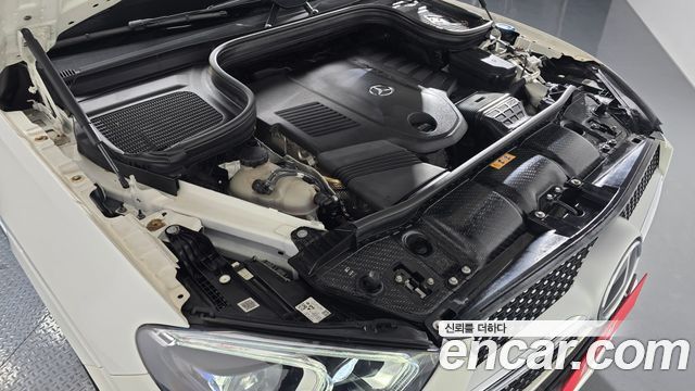 Mercedes-Benz GLE-Class 2020 — photo 6