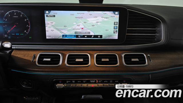Mercedes-Benz GLE-Class 2020 — photo 14