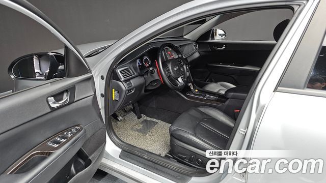 Kia K5 2016 — photo 10