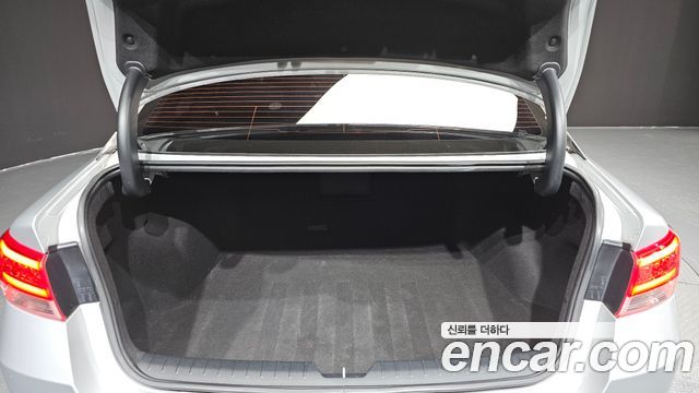 Kia K5 2016 — photo 20