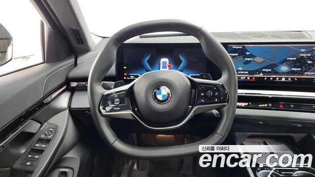 BMW 5-Series 2024 — photo 13