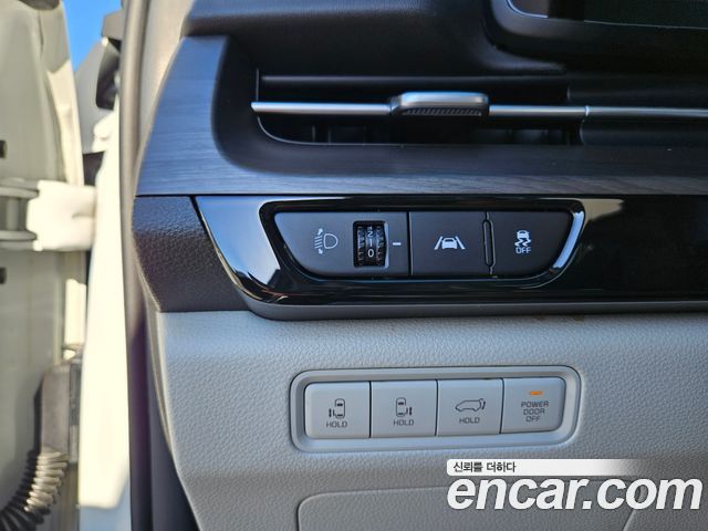 Kia Canival 2023 — photo 5