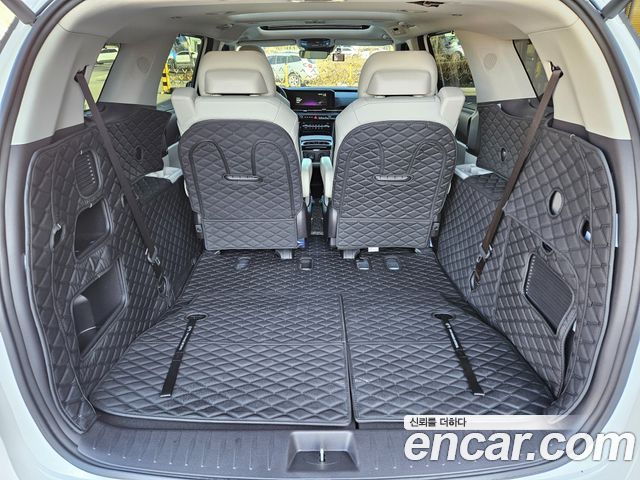 Kia Canival 2023 — photo 17