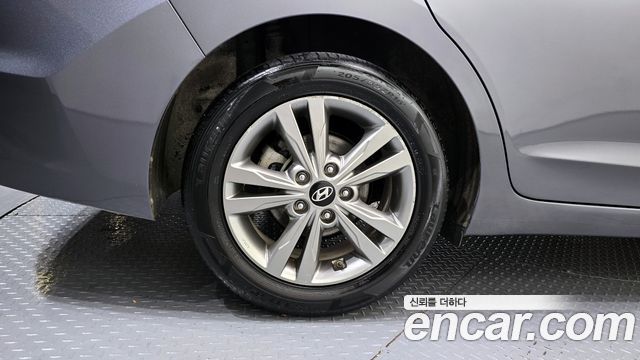 Hyundai AVANTE 2016 — photo 5