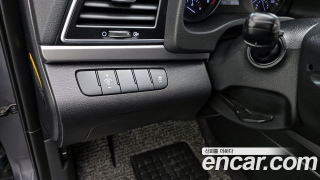 Hyundai AVANTE 2016 — photo 15