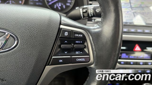 Hyundai AVANTE 2016 — photo 19