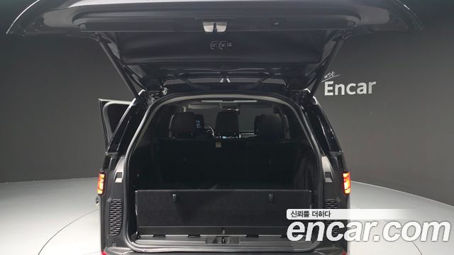 Land Rover Discovery 2017 — photo 20