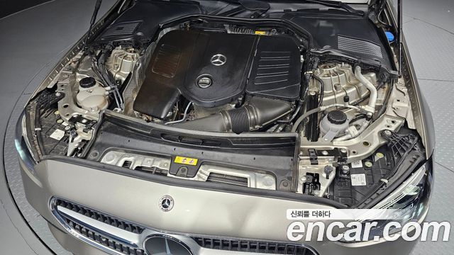 Mercedes-Benz C-Class 2022 — photo 6