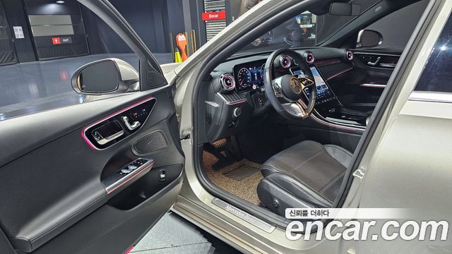 Mercedes-Benz C-Class 2022 — photo 11