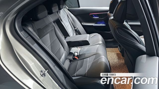 Mercedes-Benz C-Class 2022 — photo 12