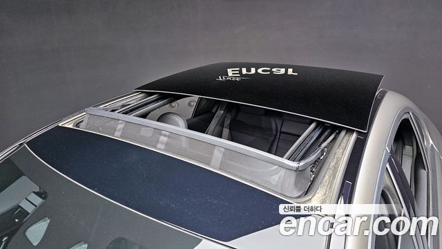 Mercedes-Benz C-Class 2022 — photo 19