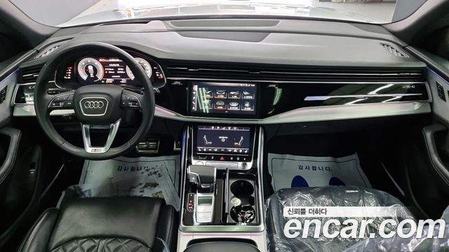 Audi Q8 2020 — photo 7
