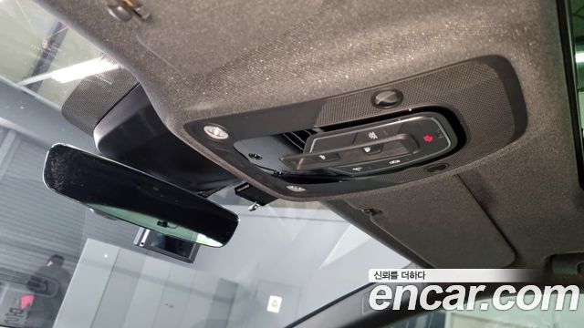 Audi Q8 2020 — photo 16
