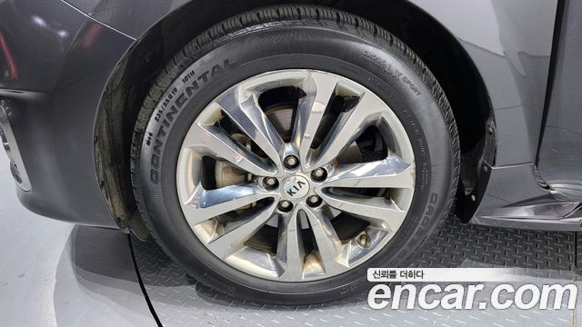 Kia Canival 2017 — photo 5