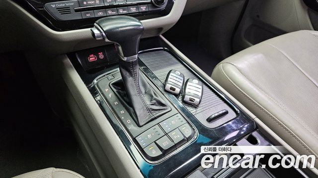 Kia Canival 2017 — photo 9