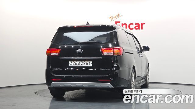 Kia Canival 2018 — photo 4