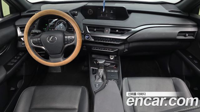 Lexus UX 2021 — photo 7