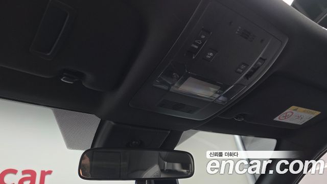 Lexus UX 2021 — photo 19