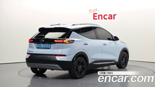 Chevrolet Korea 볼트 EUV 2023 — photo 2