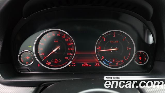 BMW 5-Series 2013 — photo 8