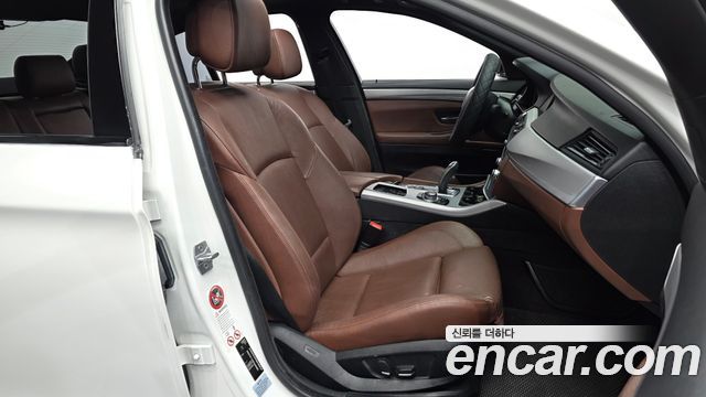 BMW 5-Series 2013 — photo 11
