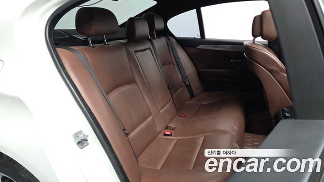 BMW 5-Series 2013 — photo 12