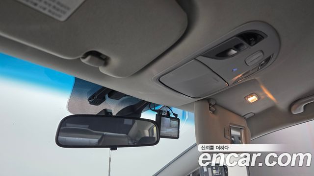 Hyundai Sonata 2012 — photo 17