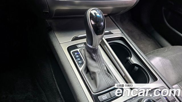 Hyundai Genesis 2016 — photo 9