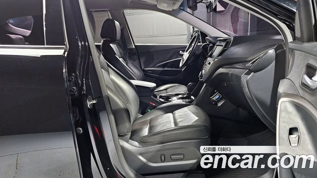Hyundai Santafe 2016 — photo 11