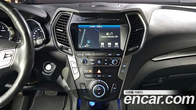 Hyundai Santafe 2016 — photo 16
