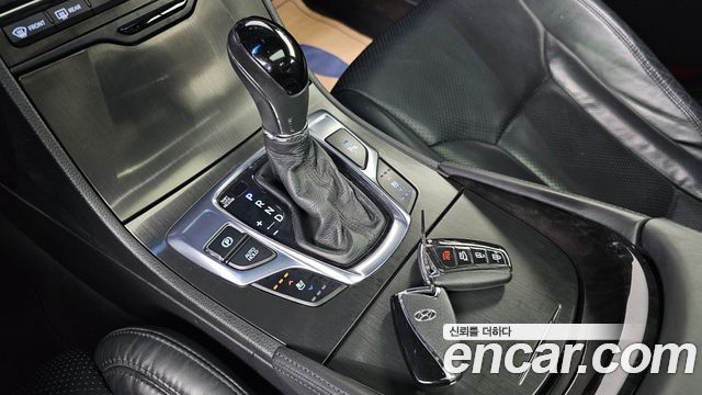 Hyundai Grandeur 2015 — photo 9