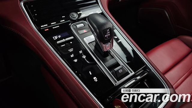 Porsche Panamera 2021 — photo 9