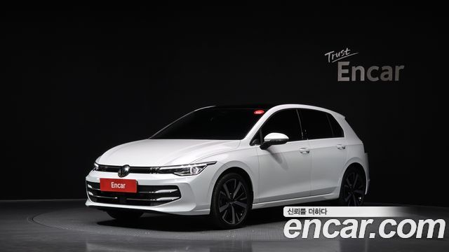 Volkswagen Golf 2025 — photo 1