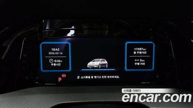 Volkswagen Golf 2025 — photo 8