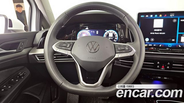 Volkswagen Golf 2025 — photo 13
