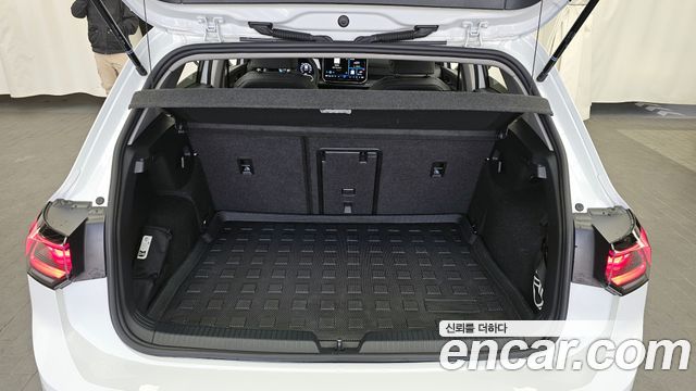 Volkswagen Golf 2025 — photo 20