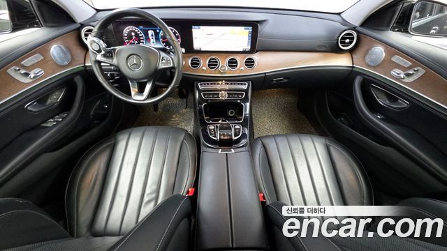 Mercedes-Benz E-Class 2018 — photo 7